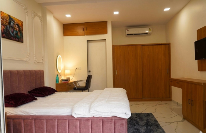 Home 8